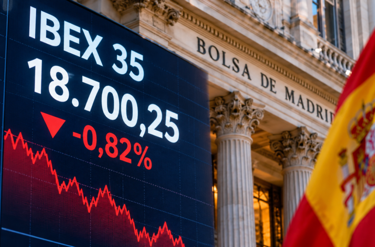 El Ibex 35 cae por debajo de los 18.700 puntos y encara el cierre de octubre con nuevas pérdidas